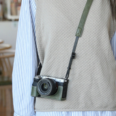 索尼zve10保护套A7c2二代A7M4a64006700相机包底座皮配件zve10m2