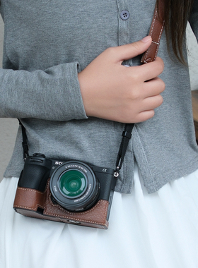 索尼A6700保护套A7M4a6400相机包底座a7c2二代皮套底座ZVE10a6100