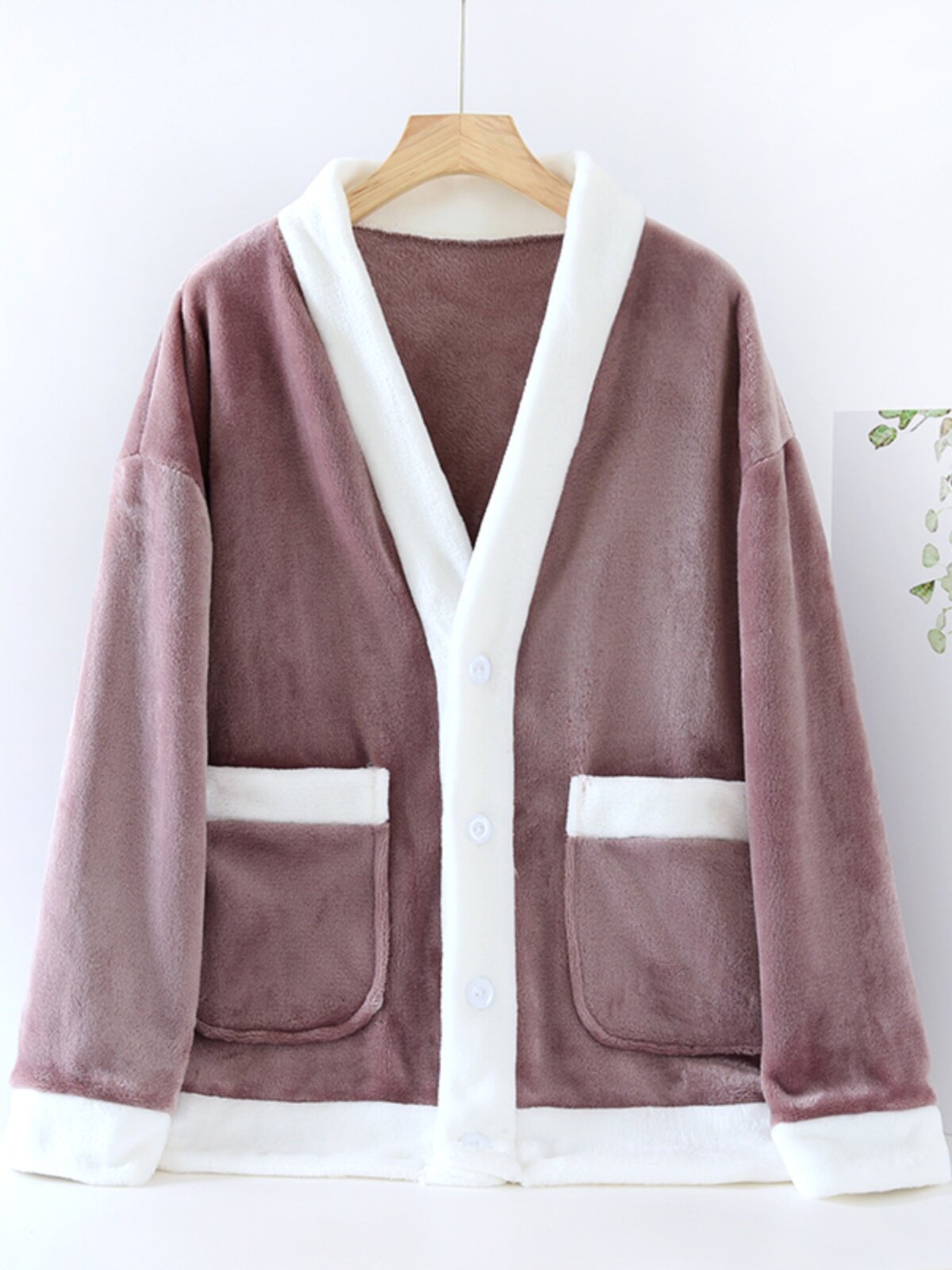 겨울 여성용 플란넬 파자마 상의 두꺼운 벨벳 2024 새로운 겨울 스타일 대형 산호 벨벳 가을 겨울