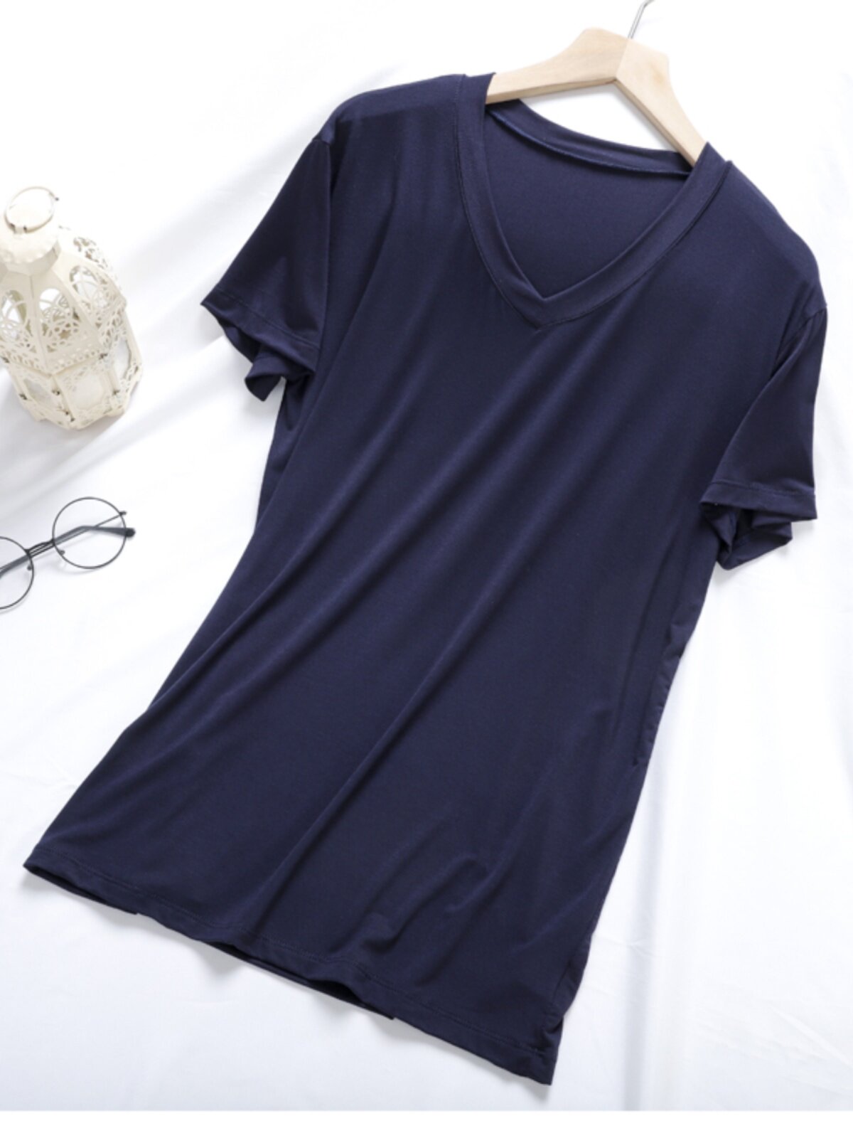 모달 남성 티셔츠 무지 얇은 여름 남성 V 라운드 넥 반팔 바닥 셔츠 심플 스포츠 탑 큰 사이즈 가을