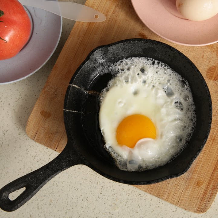 厚铸铁平底锅不粘锅小蛋饺煎锅烙饼家用迷你牛排煎蛋锅小号热油锅