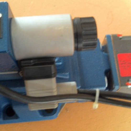 4WRDE25V1-350L-5X/6L24K9/WG152MR德国力士乐REXROTH比例阀