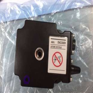 SGMJV-01AAAH101电机SGM7A-10A7A61 SGDS-02A01AY37 UTOPH-40AWM