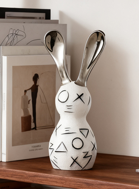 小众设计师手绘兔子装饰摆件