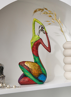 创意彩绘抽象人物摆件少女客厅酒B柜样板房玄关工艺品软装饰艺术