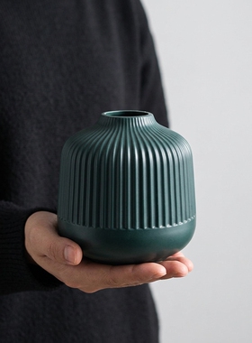 北欧风陶瓷花瓶绿条纹客厅摆件
