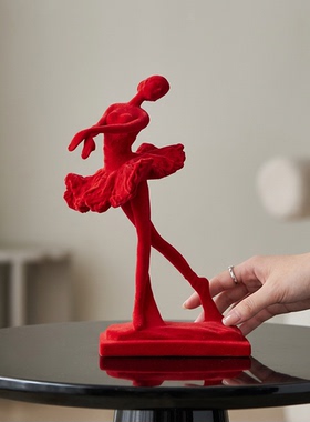 红色丝绒芭蕾舞者雕塑摆件礼物