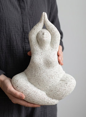 创意瑜伽人物陶瓷雕塑摆件冥想