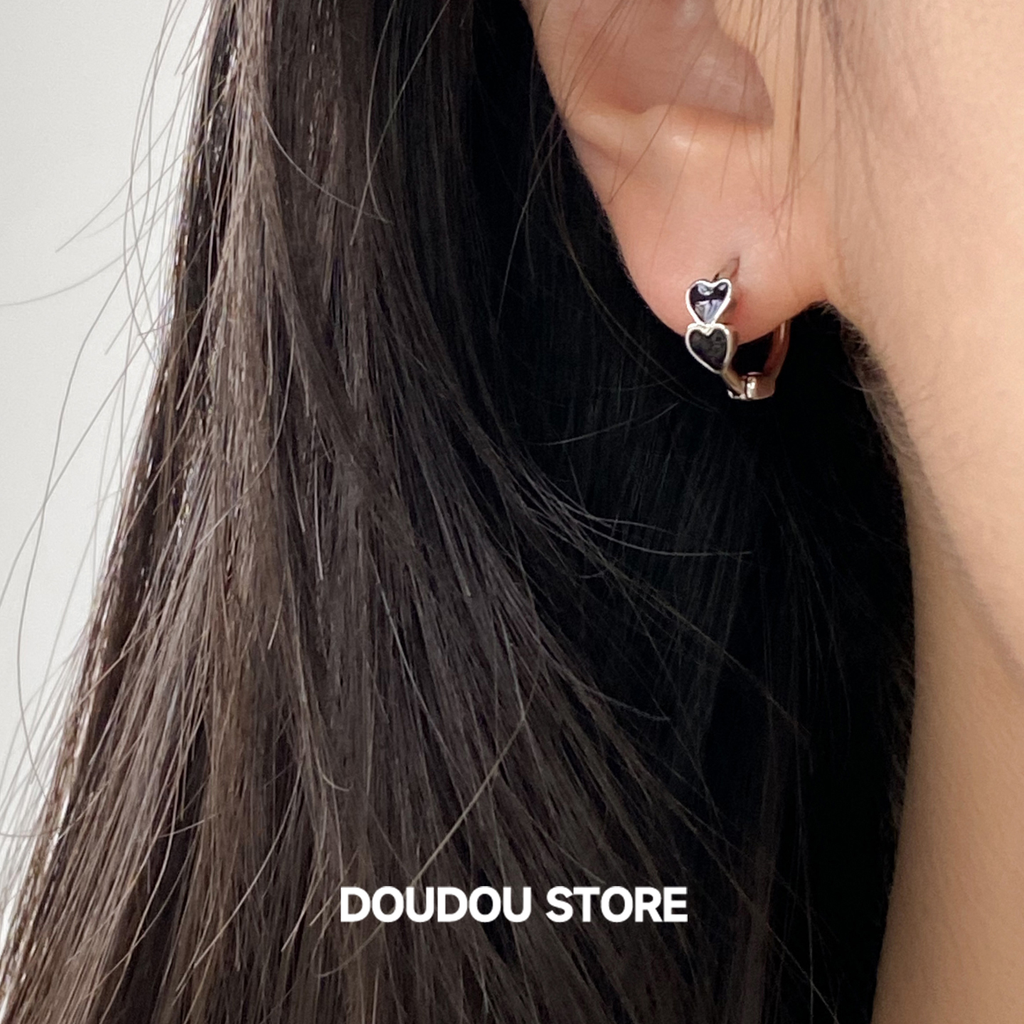 doudoustore黑色爱心耳圈