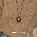 DOUDOUSTORE原创新中式 项链毛衣链女秋 花朵木质爱心棕色皮绳长款