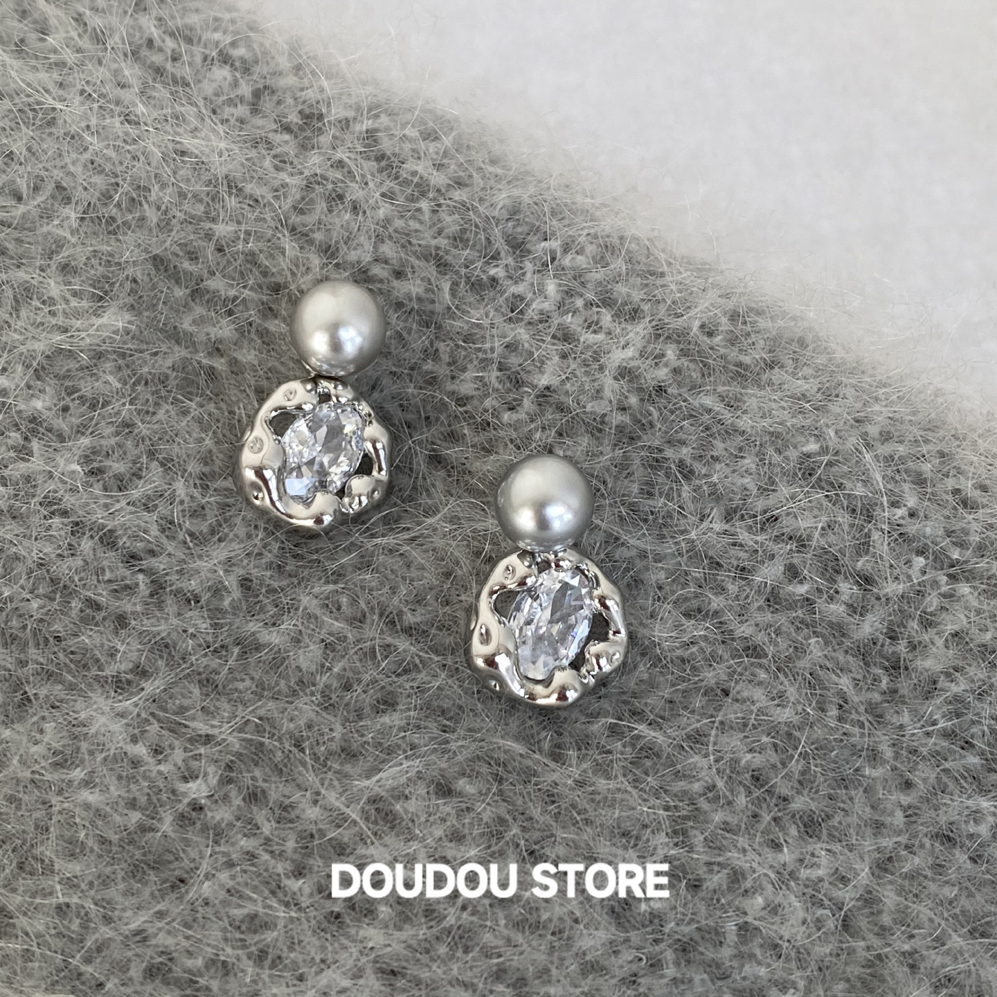 doudoustore不规则珍珠锆石耳环