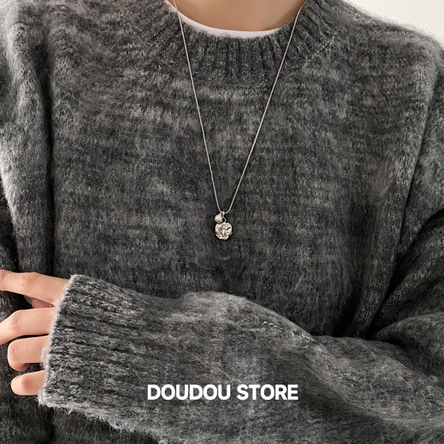 DOUDOUSTORE时尚精致项链法式锁骨链百搭高级感珍珠女长款小项链