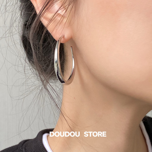 DOUDOUSTORE简约好质感c圈耳环显脸小欧美酷飒耳圈女