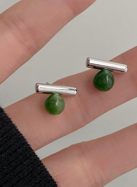 DOUDOUSTORE浮绿水新中式925银针小巧一字绿色天然石耳钉气质耳饰