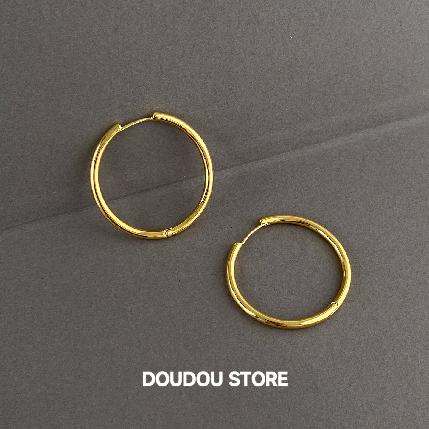 DOUDOUSTORE高保色简单欧美大耳圈耳环简约圈圈夸张显脸小女