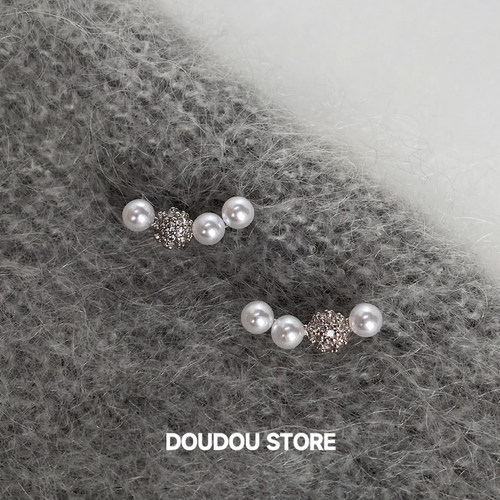 doudoustore珍珠弧度小耳钉