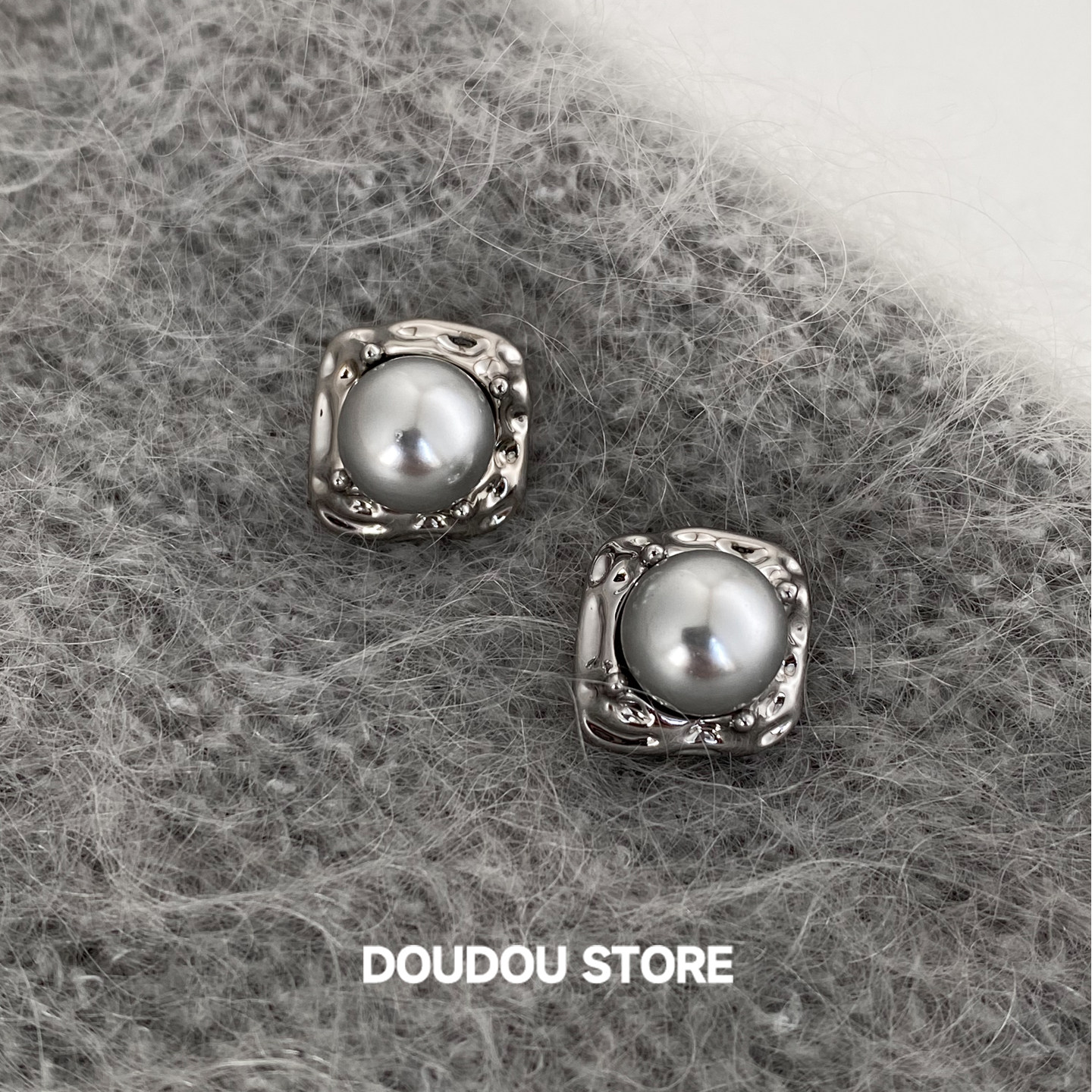 DOUDOUSTORE925银针肌理方形几何灰珍珠耳钉女银色时尚配饰高级感,饰品/流行首饰/时尚饰品新,耳环,淘宝优惠券,粉丝福利购,淘宝优惠卷