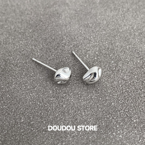 doudoustore纯银豆豆耳钉