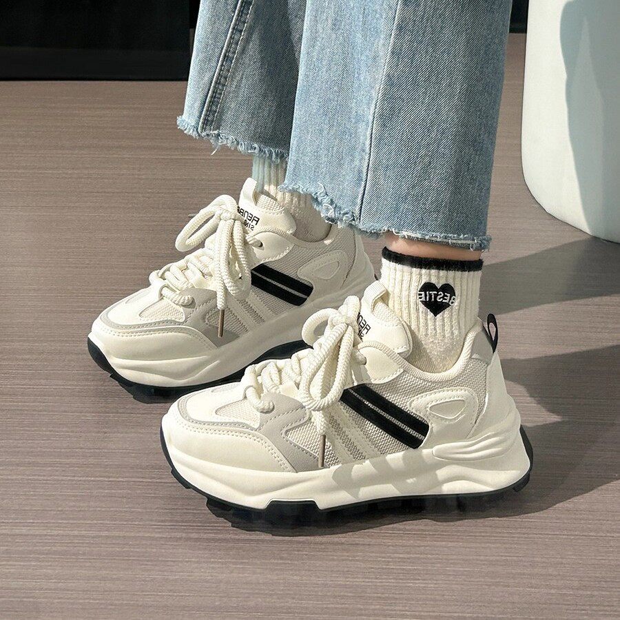 运动小白鞋女新款学生跑步鞋厚底板鞋平底百搭休闲鞋时尚旅游鞋