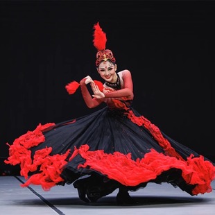 哈萨克族舞蹈剧目服焰少数民族舞蹈演出服维族舞蹈服艺考大摆裙女