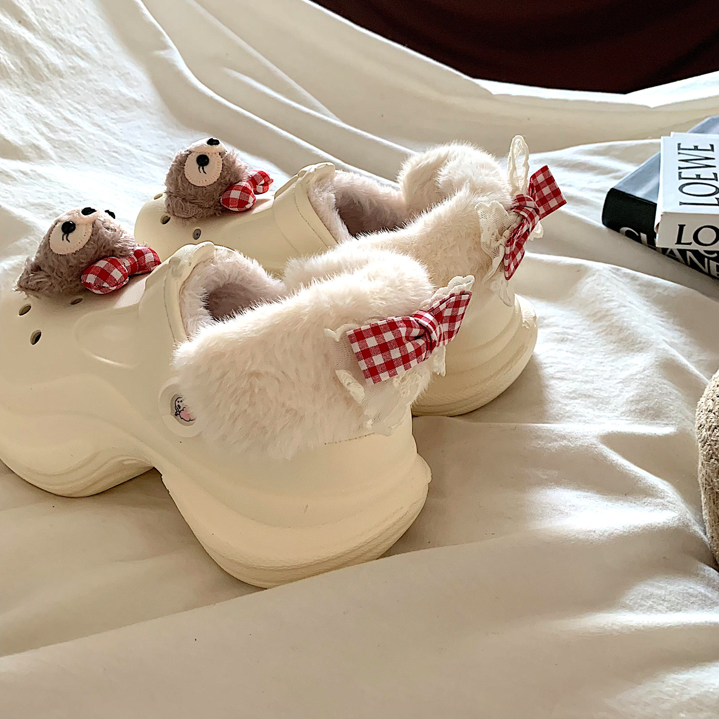 两穿暖和~ins卡通厚底加绒洞洞鞋女冬外穿ins超火百搭懒人棉拖鞋