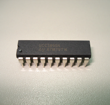 全新原装UCC3895N UCC3895 AC-DC 转换器芯片 直插 DIP-20