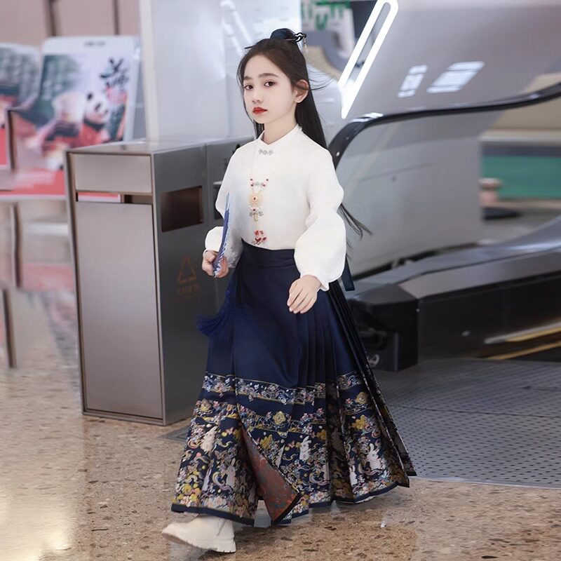 女童马面裙春秋款2026新款国风新中式儿童汉服女大童套装古风古装