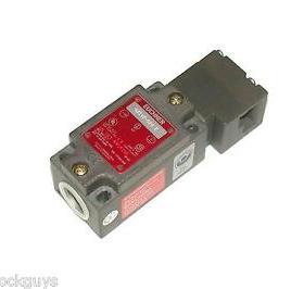 NZ1VZ-528 NEW EUCHNER SAFETY SWITCH INTERLOCK 6 AMP 250 VAC