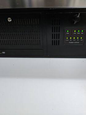 Advantech完整ACP-4000 w AIMB-782，Intel SR0PK i7 CPU，16GB R