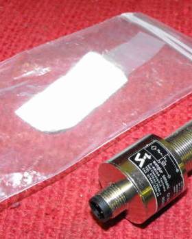 Wenglor - No.#RD88PD3S18- Retroreflective Photoeye Wenglor S