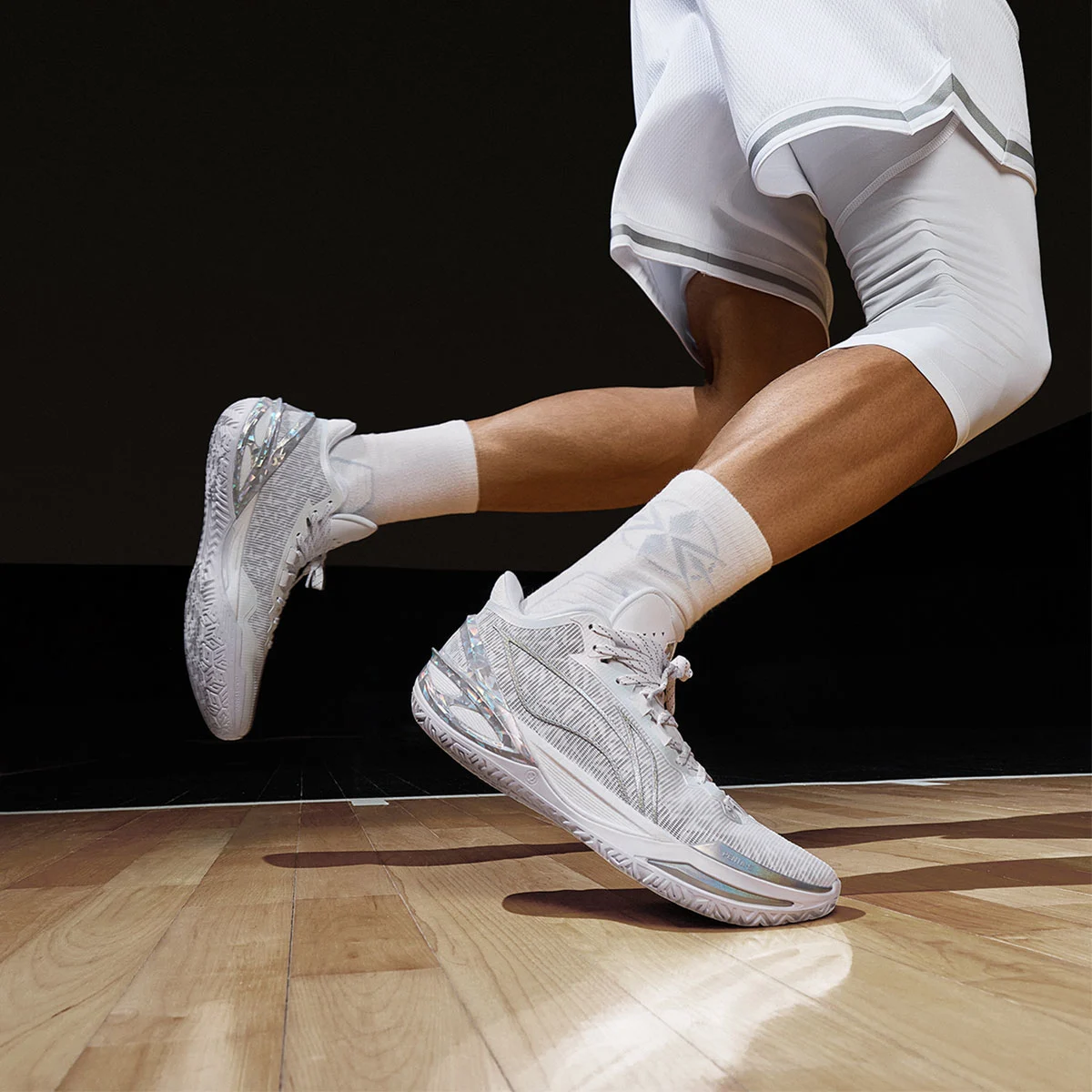 李宁利刃6 篮球鞋男鞋2025新款比赛实战缓震回弹鞋运动鞋 ABAV063