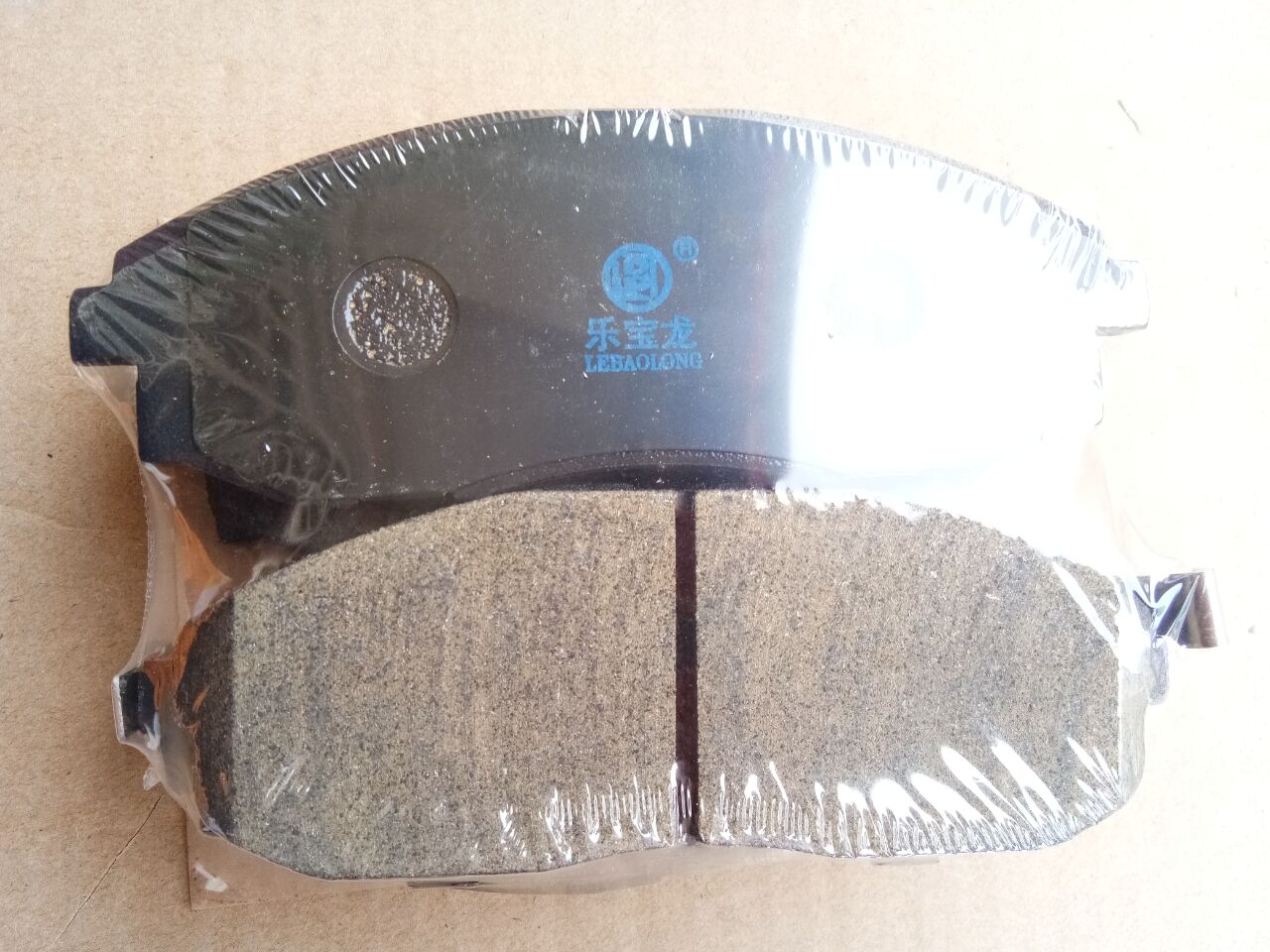 现代索纳塔伊兰特悦动朗动瑞纳瑞奕胜达ix35 i30途胜后刹车片陶瓷