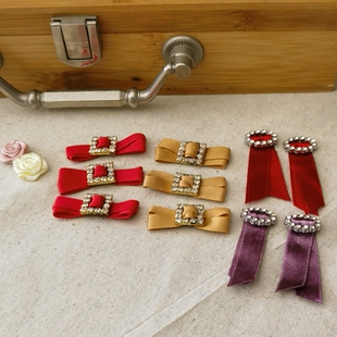 闪钻小碎钻红色小香丝带蝴蝶结飘带方型日字钻娃衣服发饰发夹配件