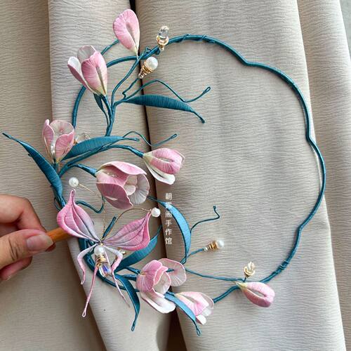 朝露阁非遗缠花渐变郁金香花束结婚团扇国风订婚汉服旗袍手捧扇子