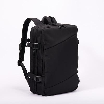 男士轻便大容量双肩背包