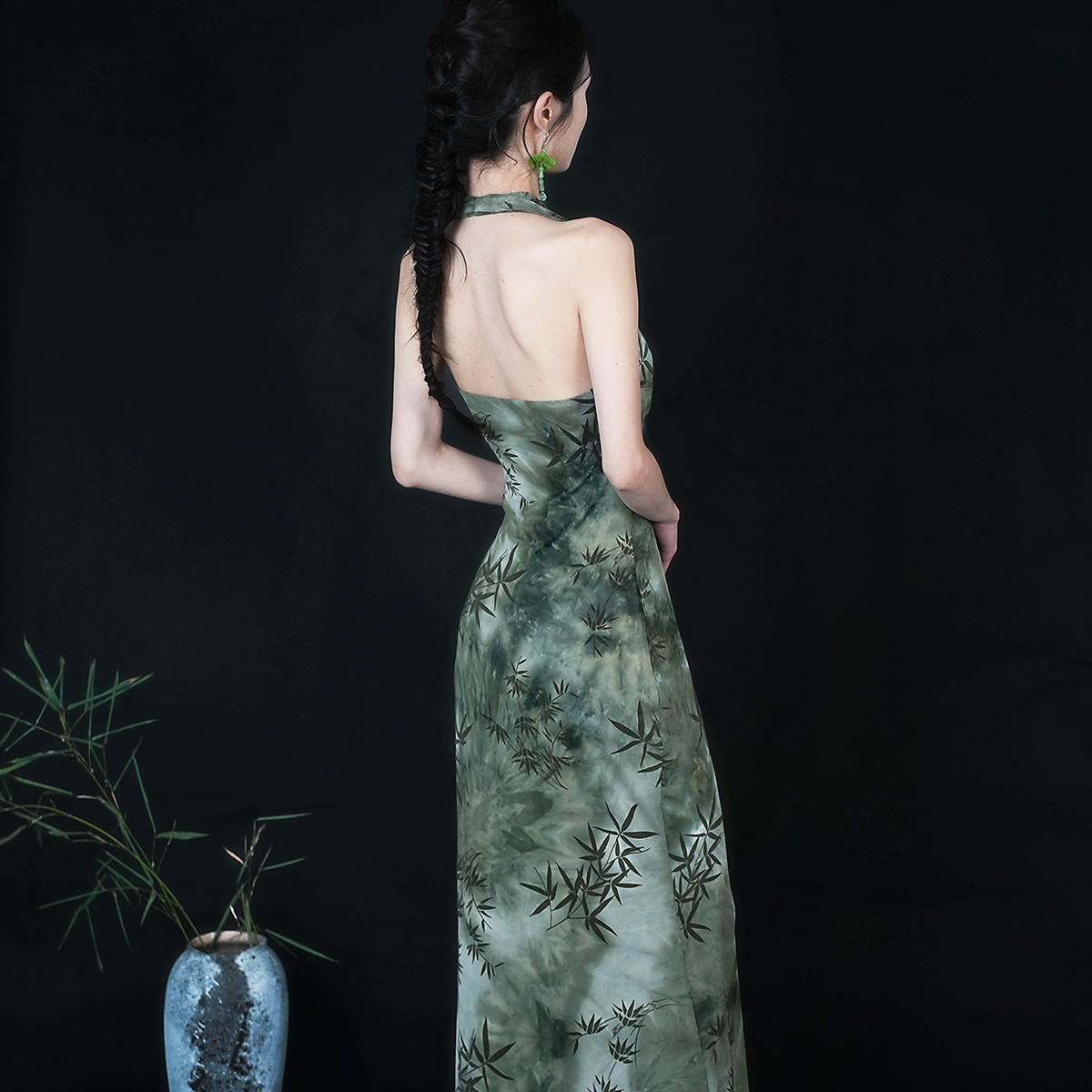 人间蜉蝣东方清骨系列竹叶网纱扎染挂脖露背连衣裙出游出片穿搭