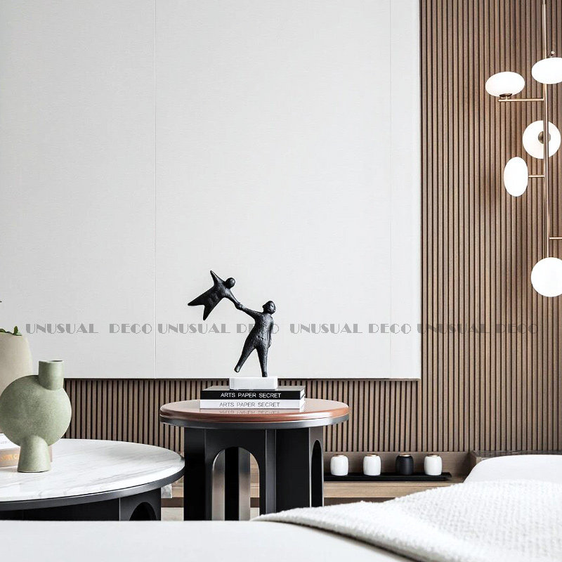 现代简约欧式轻奢父子牵手飞翔摆件人物雕塑样板房软装饰品摆设