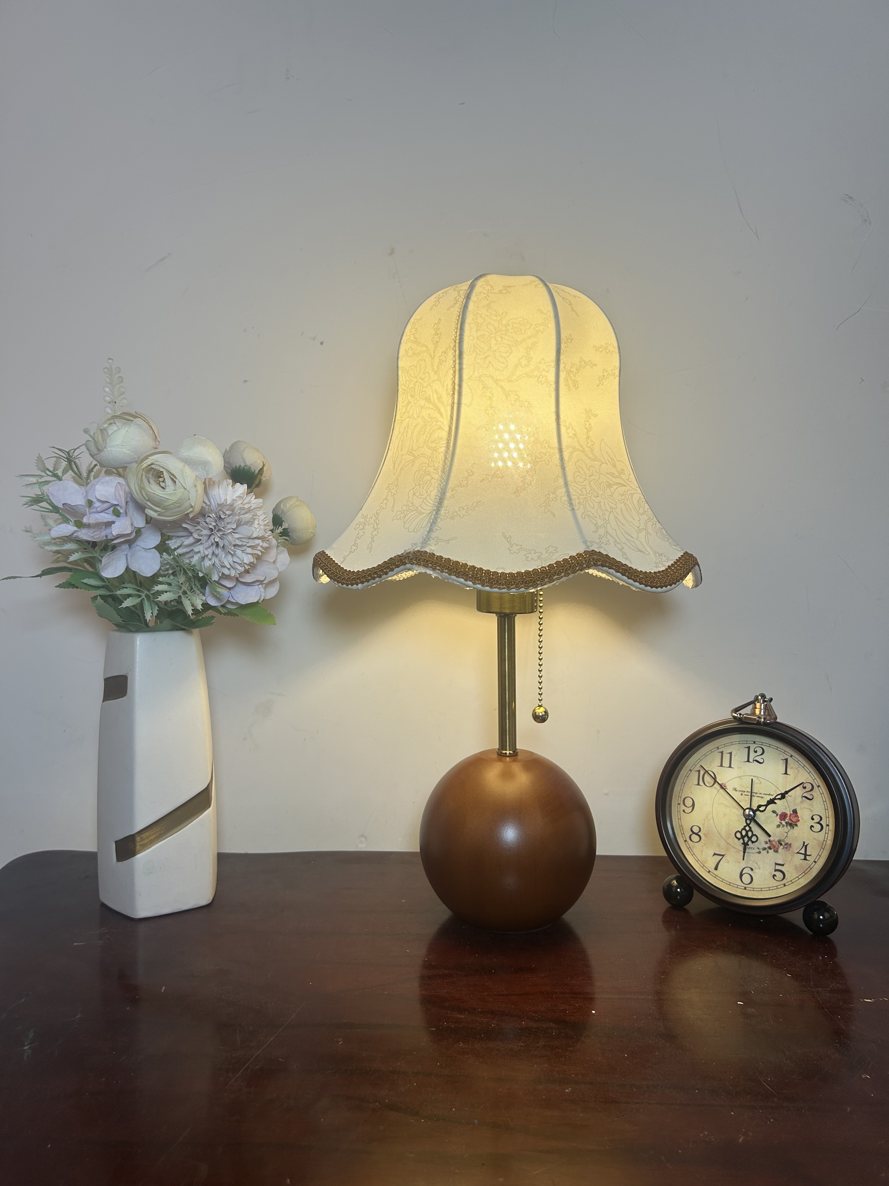 创意中古风台灯高级感卧室床头灯氛围书房北欧式台灯复古遥控调光