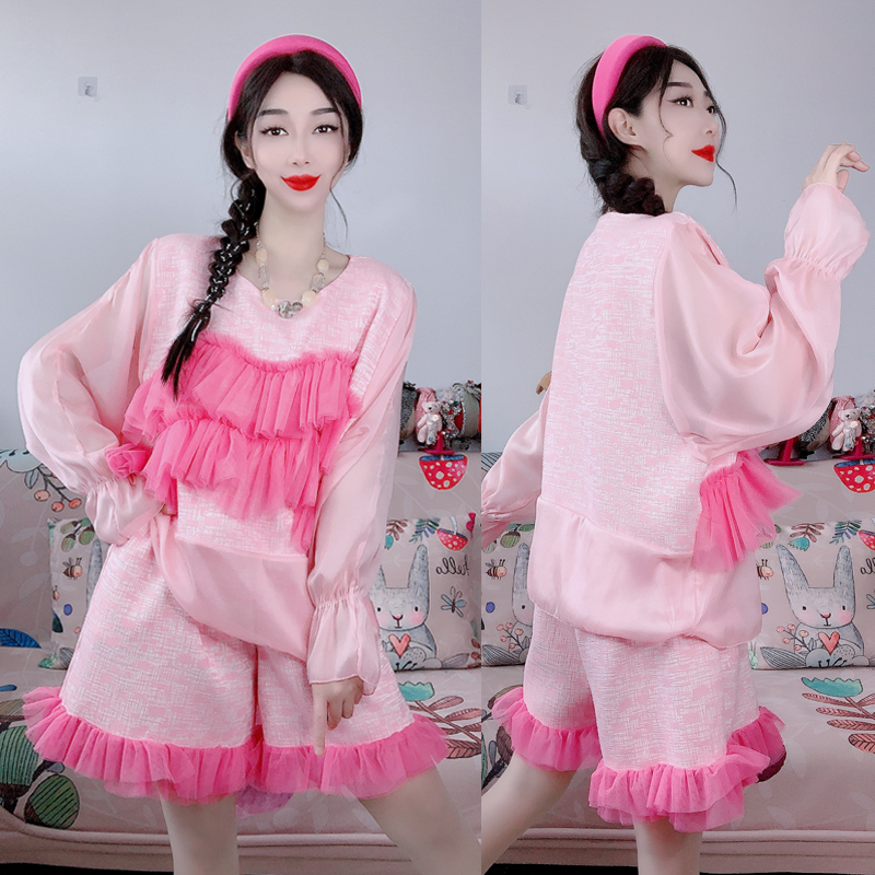 2025秋新款原创小众设计师网纱蕾丝拼接荷叶边花边多巴胺短裤套装