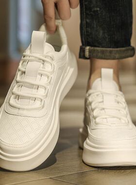 小白男鞋2026新款冬季透气休闲板鞋男士白鞋防滑厚底百搭运动潮鞋