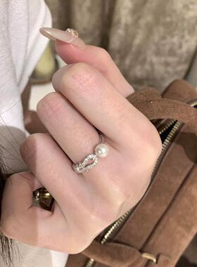 马蹄扣珍珠戒指千金感ins风轻奢高级感小众开口指环女可调节手饰