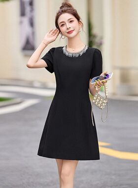 夏季连衣裙女2025女新款新款洋气减龄收腰显瘦气质流行穿搭裙子