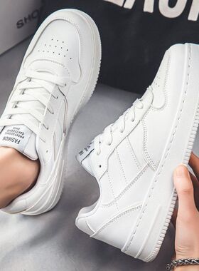 小白鞋男款冬季透气潮流百搭高级感白色板鞋运动休闲男鞋平底低帮