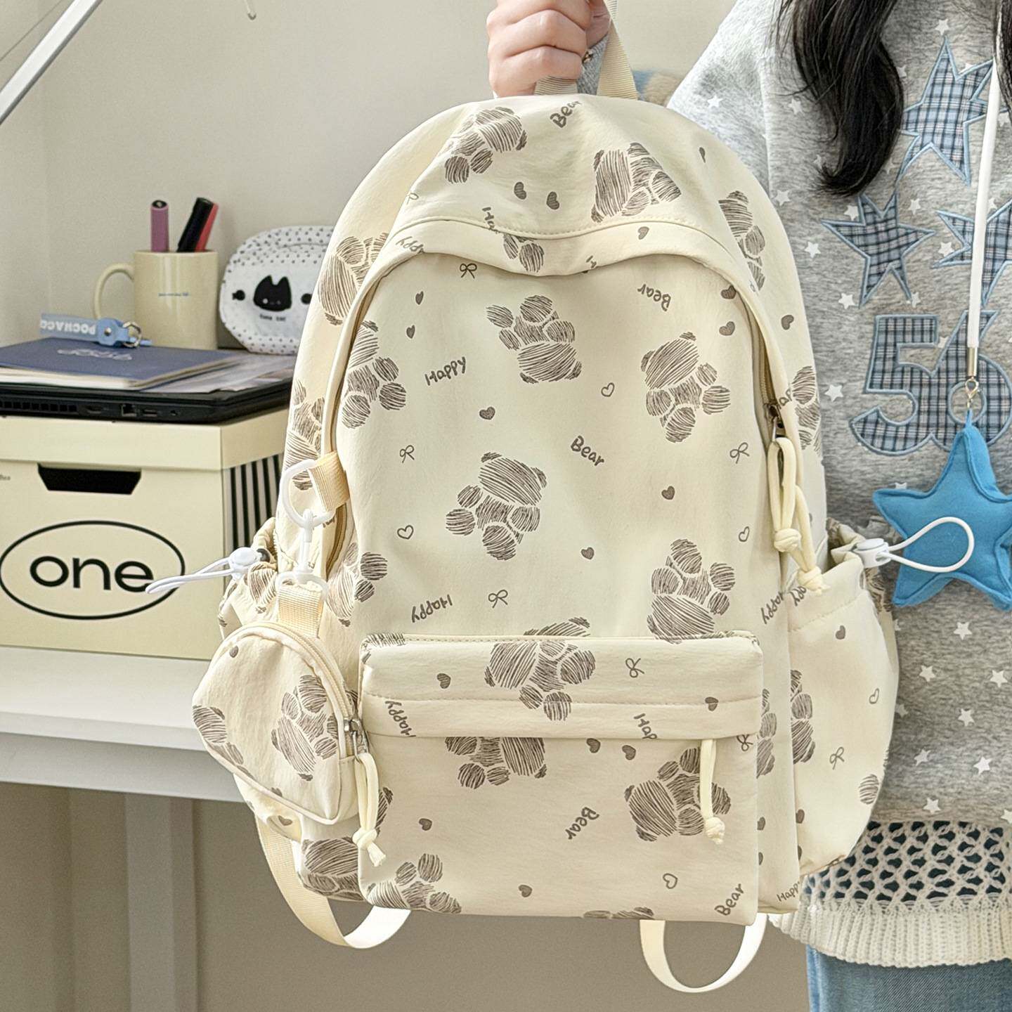 商场品牌可爱卡通小熊双肩包韩系高颜值初中生小学生书包轻便旅行