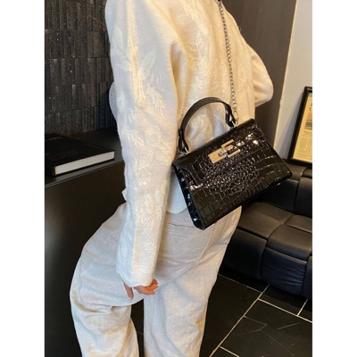 商场品牌热销手提凯莉包女2026新款时尚鳄鱼纹单肩包小众洋气斜挎