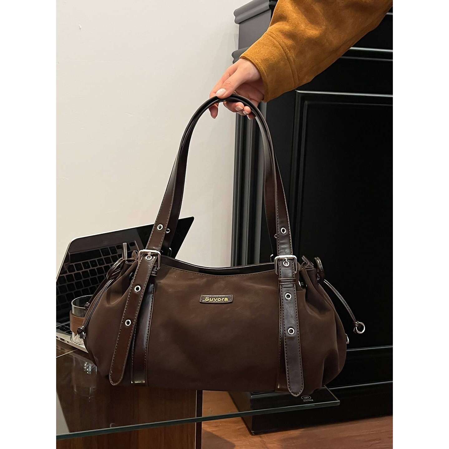 商场品牌冬季复古包包女2025新款简约时尚百搭斜挎包大容量通勤单