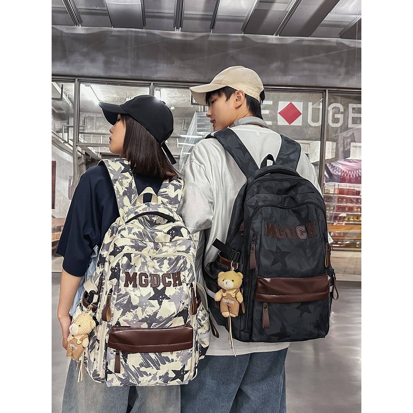 专柜品牌潮酷街头感迷彩机能风背包高品质气垫款体育生抗造脏磨训