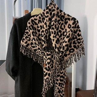 秋冬加厚三角流苏豹纹仿羊绒围巾女百搭保暖披肩韩系保暖学生围脖