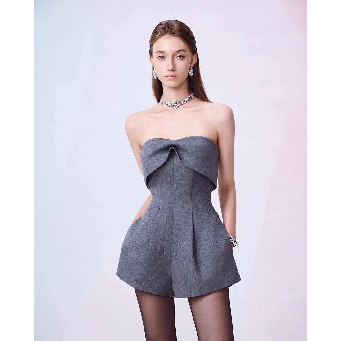 25性感露肩抹胸连体裤女秋季新款小个子气质减龄修身收腰显瘦短裤,女装/女士精品,连体衣/裤,淘宝优惠券,粉丝福利购,淘宝优惠卷