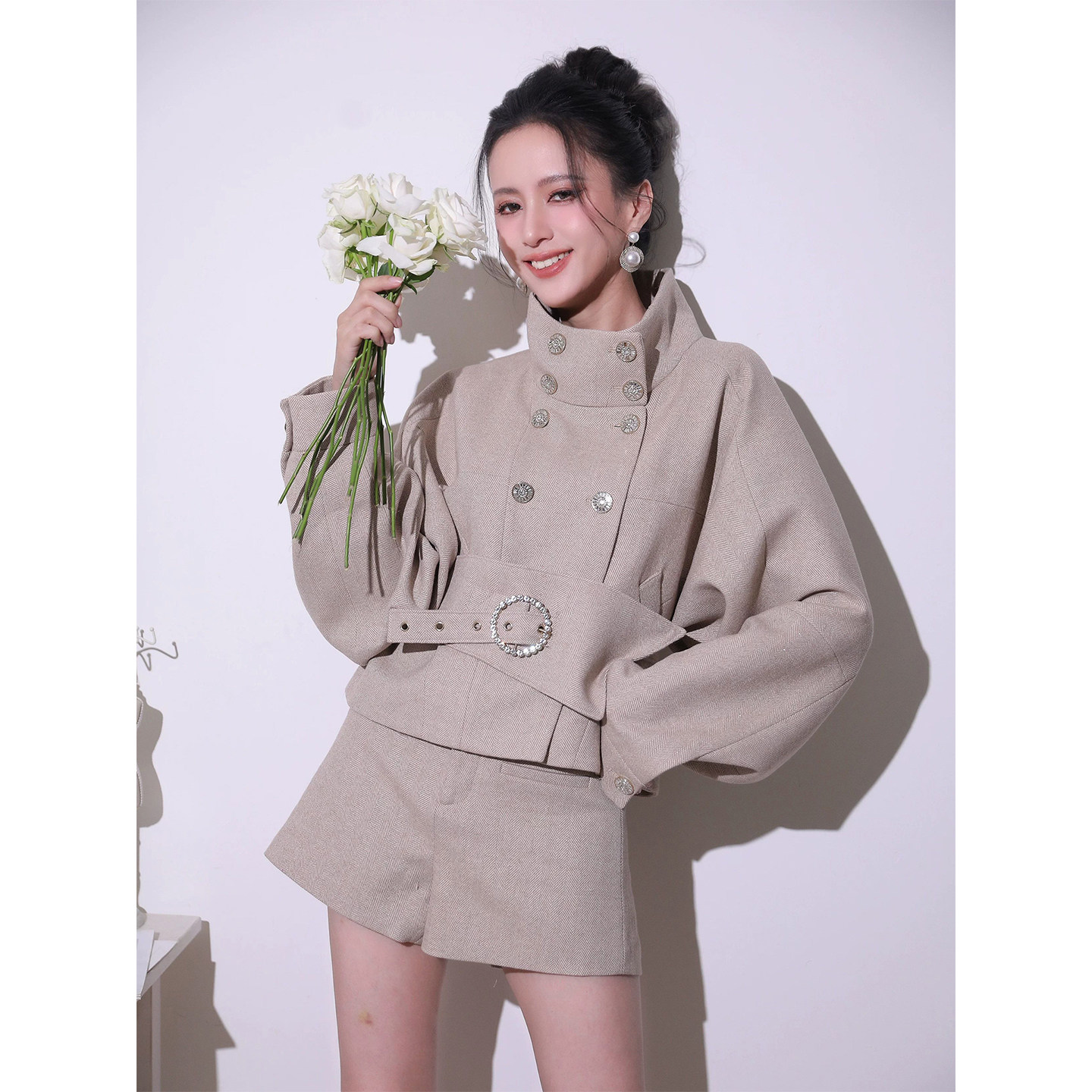 秋冬复古立领双排扣女短裤两件套